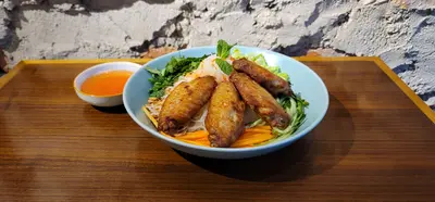 Golden Fried Chicken Wings with Dry Noodles