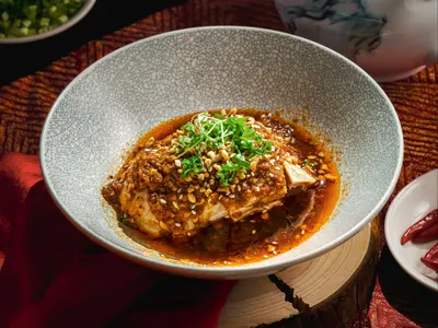 Chilled Chicken in Chili Peppercorn Sauce