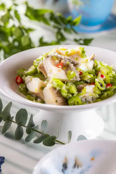 Fresh Abalone with Hangzhou Chilli