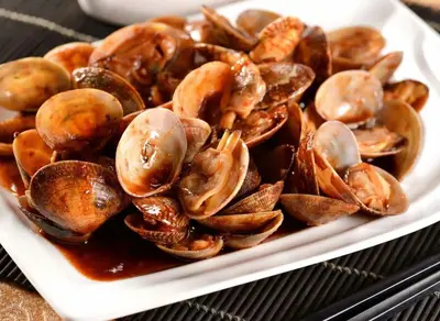 Fried Clams with Salted Black Beans and Chili Sauce