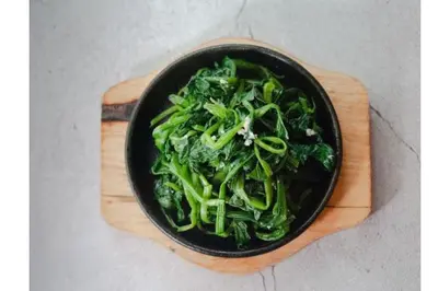 Sautéed Crème Spinach