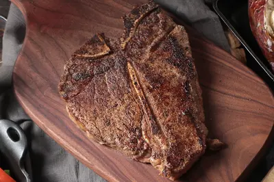 USDA Porterhouse (18oz)
